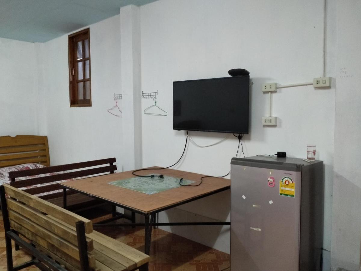 Cheap Sleep Apartment Phayao Bagian luar foto