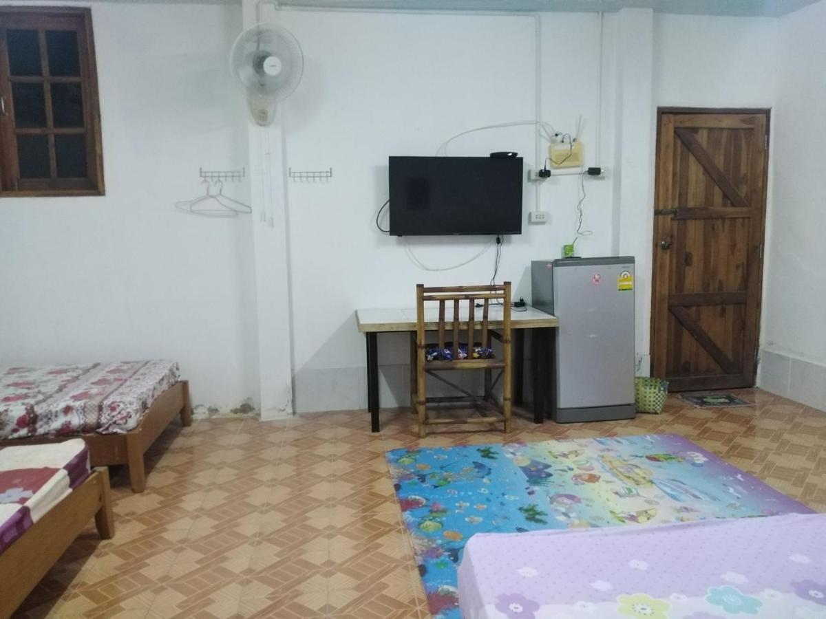 Cheap Sleep Apartment Phayao Bagian luar foto