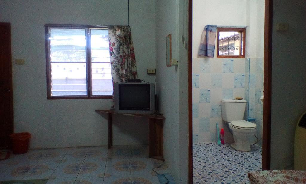Cheap Sleep Apartment Phayao Bagian luar foto